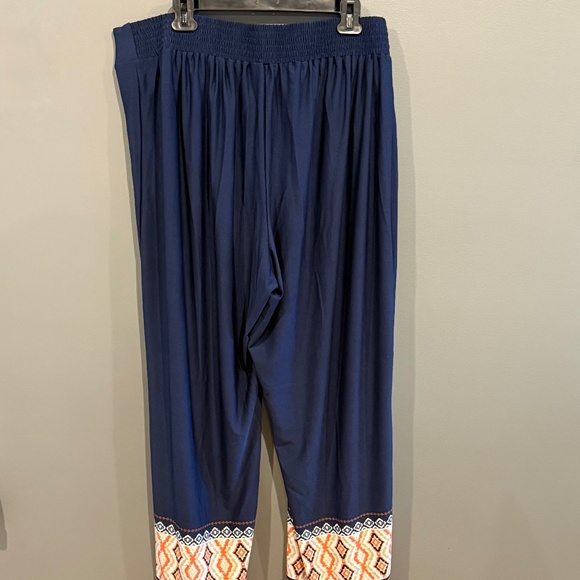 *GENTLY WORN* New Directions Curvy Women's Plus Size 3X Pull On Wide Leg Pants - Picture 2 of 6